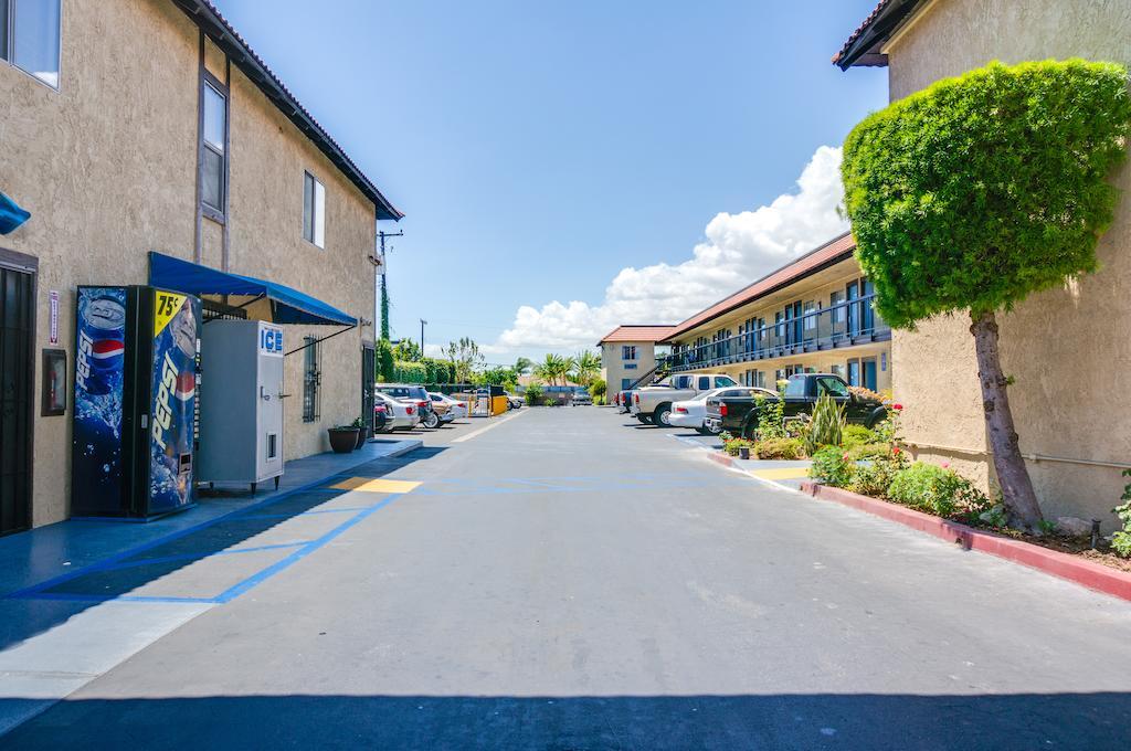 Motel Moonlight Anaheim Exteriér fotografie